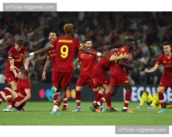 罗马3-0完胜克雷莫内塞，克里斯坦特头球破僵