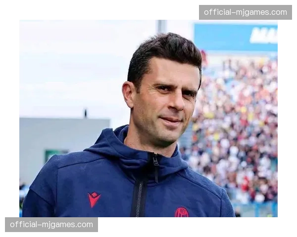 博洛尼亚主帅莫塔出席发布会，回应与多家豪门帅位传闻